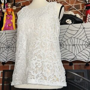 Solitaire Chic White Crochet Top
